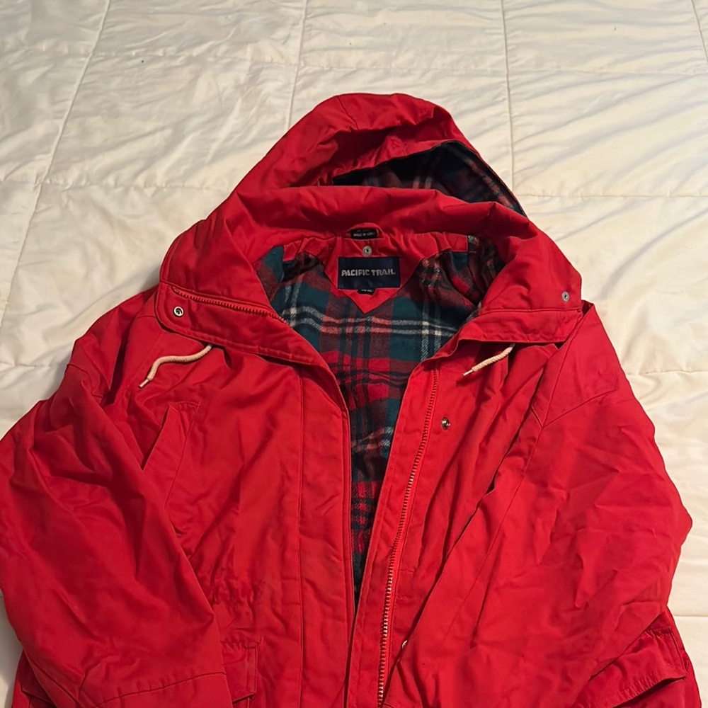 Pacific Trail Crimson Jacket with removable hood